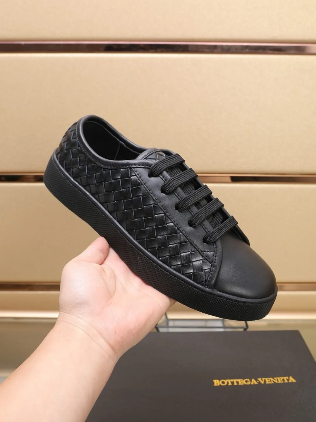 Men's men's shoes💰Men's shoes💰520💰🔥【BV】series top purchasing agency🔍Imported first-layer cowhide woven surface, cowhide foot pads with environmentally friendly lining♻️Does not fade,💪Sole: Rubber combination original factory special outsole⚠Original and single goods🔍🔍Can be entered and exited at will, welcome to compare⚠Number of sizes: 38-44